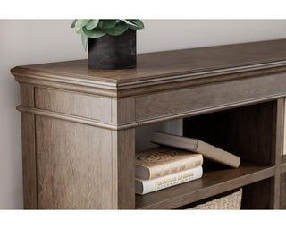 Janismore Credenza