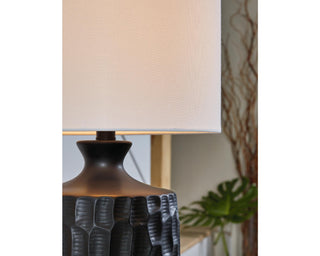 Ellisley Table Lamp