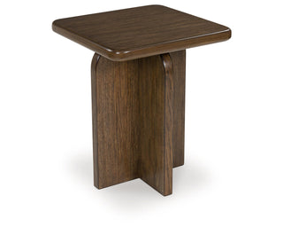Aviemore 2-Piece Sectional, Occasional Table Set and Lamp