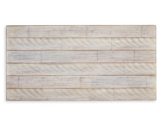 Carynhurst Table (Set of 3)