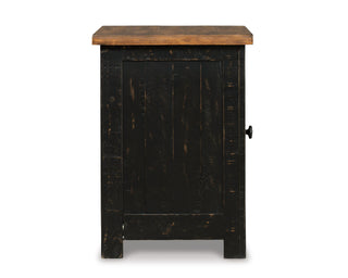 Valebeck Chairside End Table