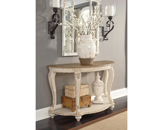 Realyn Sofa Table