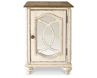 Realyn Chairside End Table
