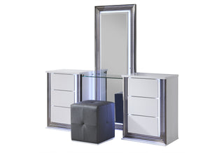 YLIME SMOOTH WHITE KING BED GROUP WITH VANITY SET